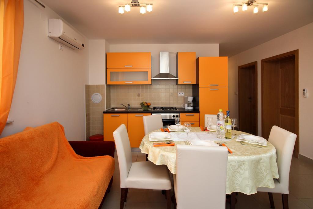 Apartments Koritnik Punat Pokoj fotografie